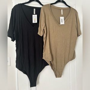 NWT mts bamboo v-neck short sleeve bodysuits in black and olive size xl
